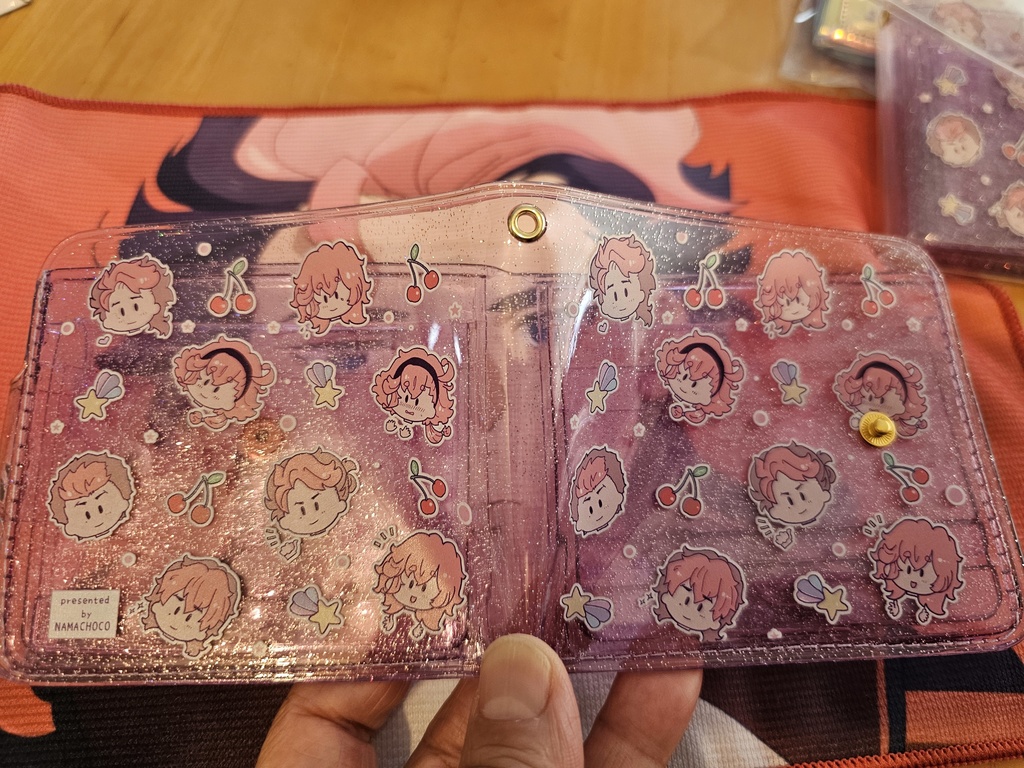 グエスレ♡♡ラメ生地2つ折り財布