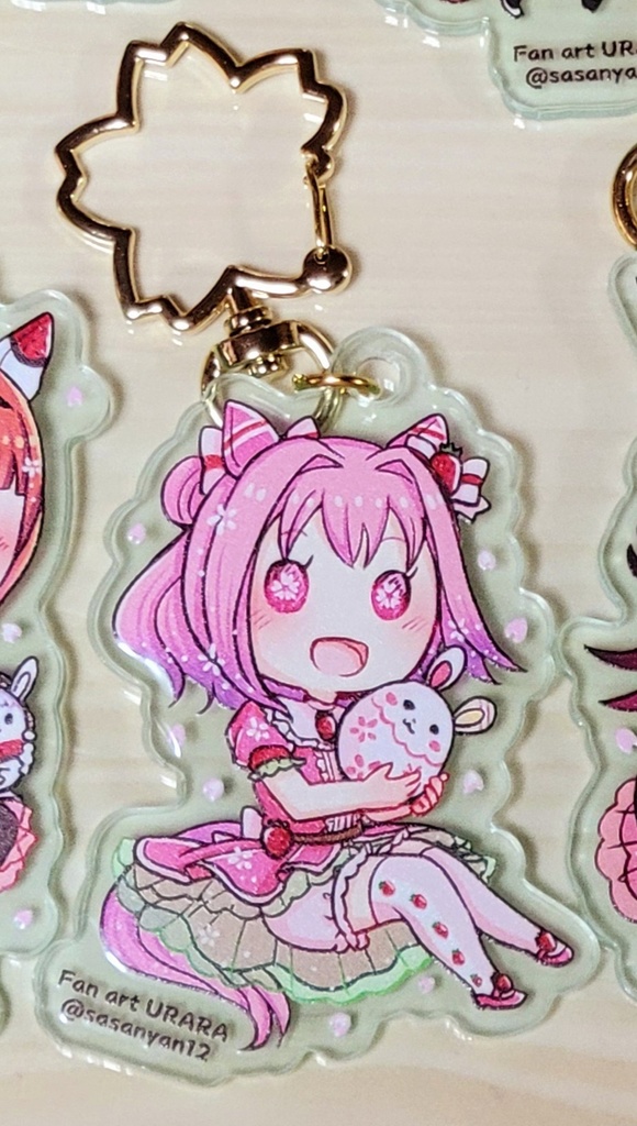 【イースター🌸春アクキー】いちごコーデ:ハルウララ