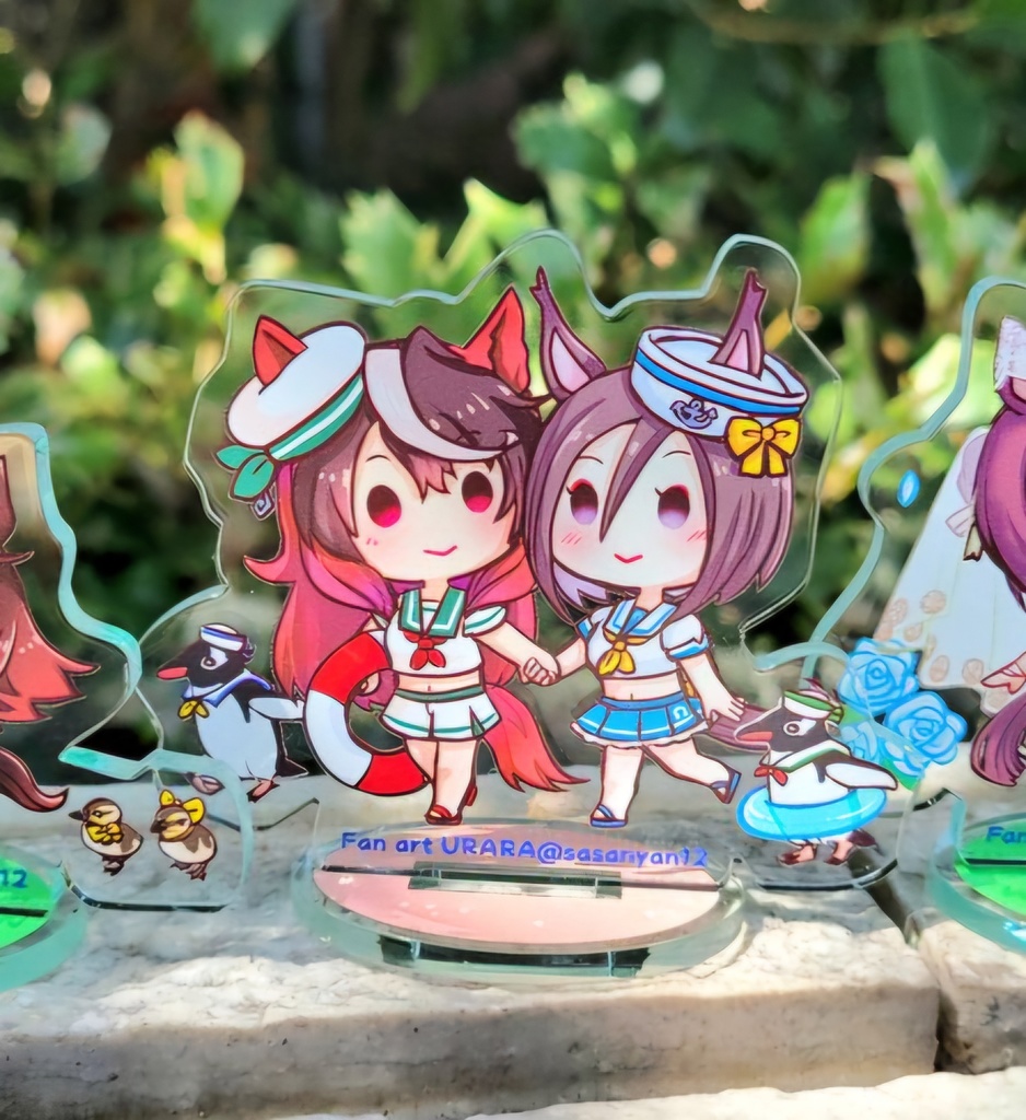 【アクスタ】シンボリルドルフとエアグルーヴマリンルック手つなぎ&ペンギン
