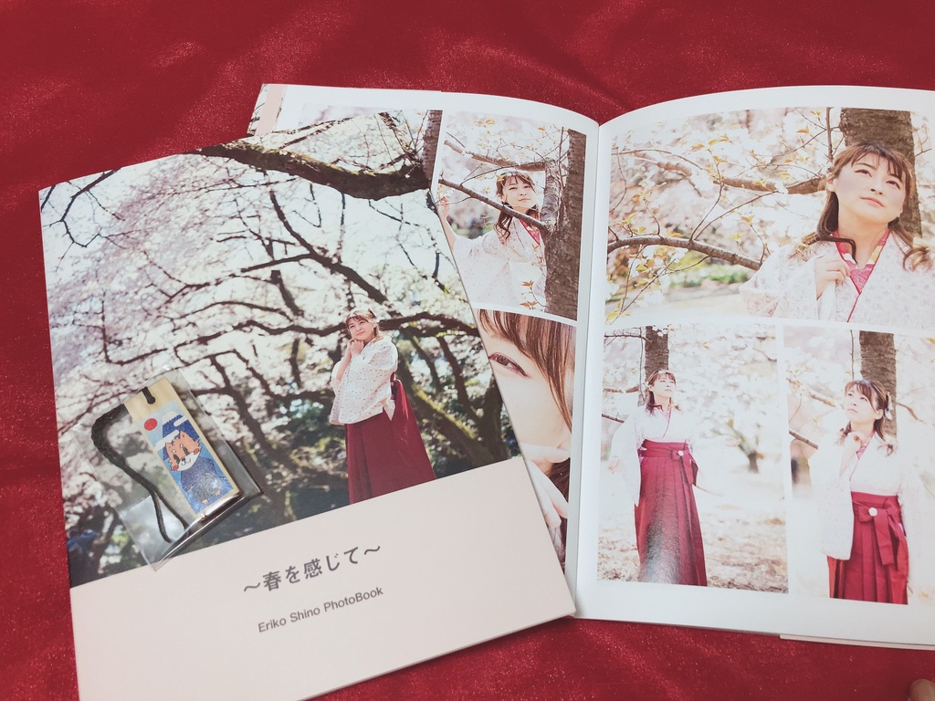 Eriko Shino PhotoBook『～春を感じて～』＋木札ストラップ『ポチの助』 セット販売