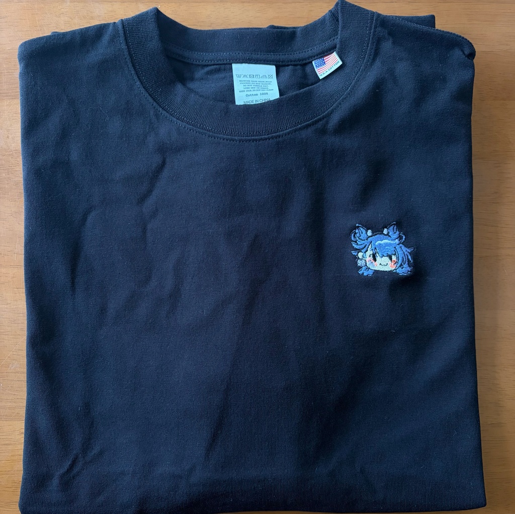 リノのTシャツ