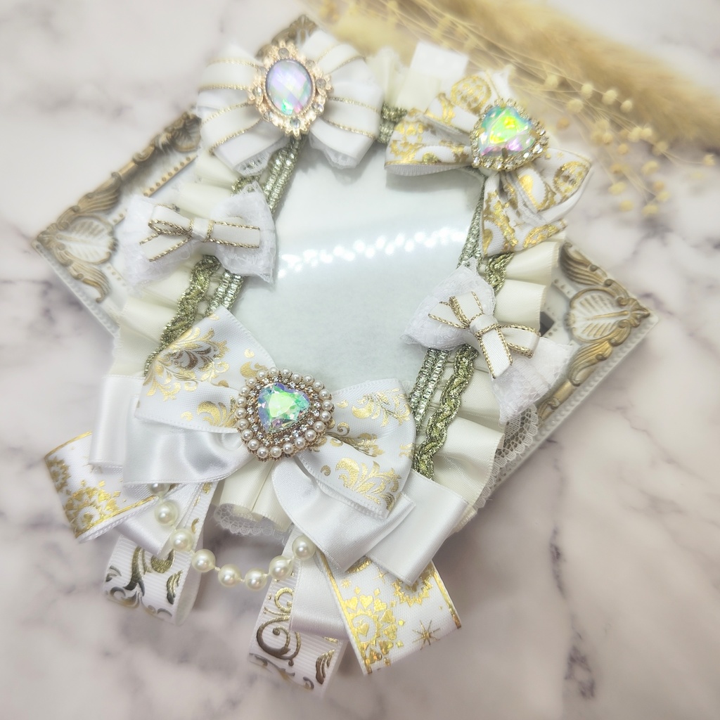 トレカケース 硬質デコケース 白 B8サイズ