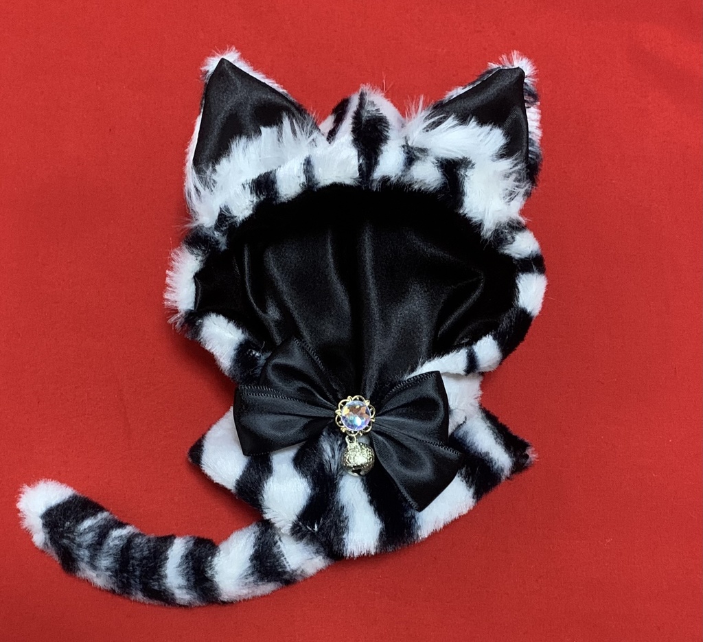 【ぬい服】黒いお耳のしましま猫ケープ