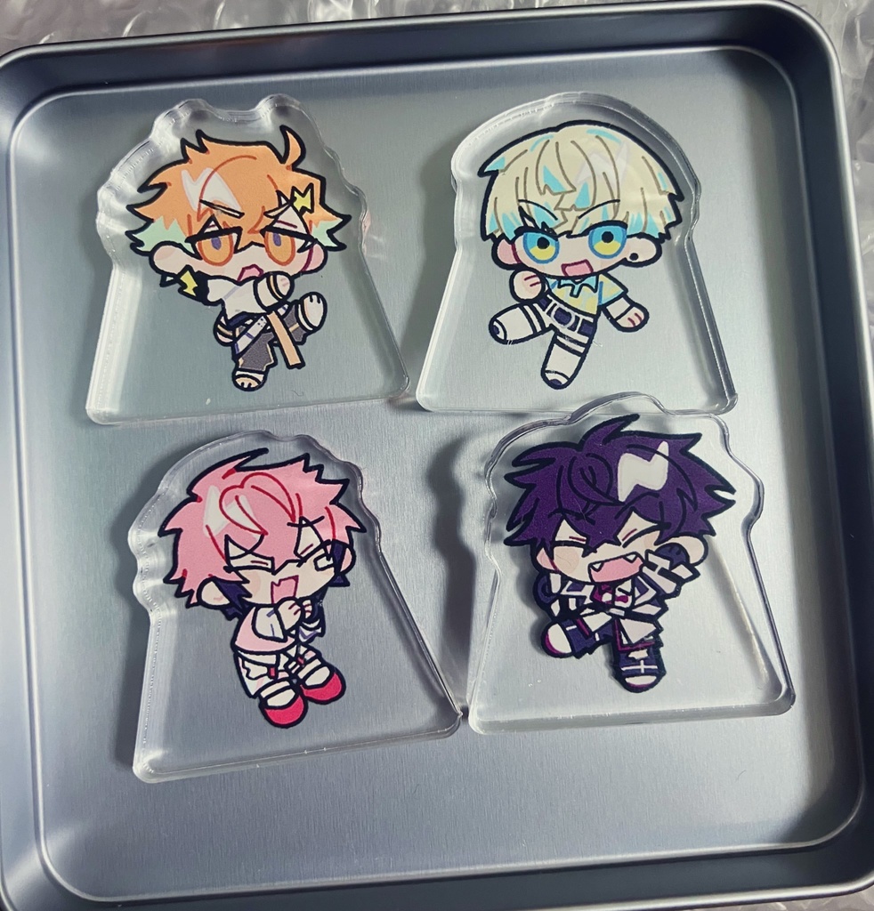 ヒーロー自立アクリルスタンド