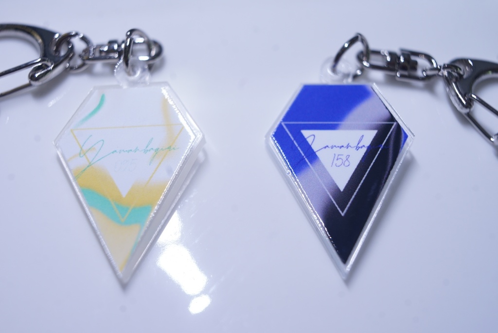 刀剣ダイヤ型アクリルキーホルダー