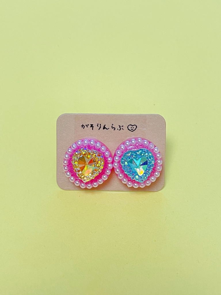 キラキラできゅるんとしたピアス