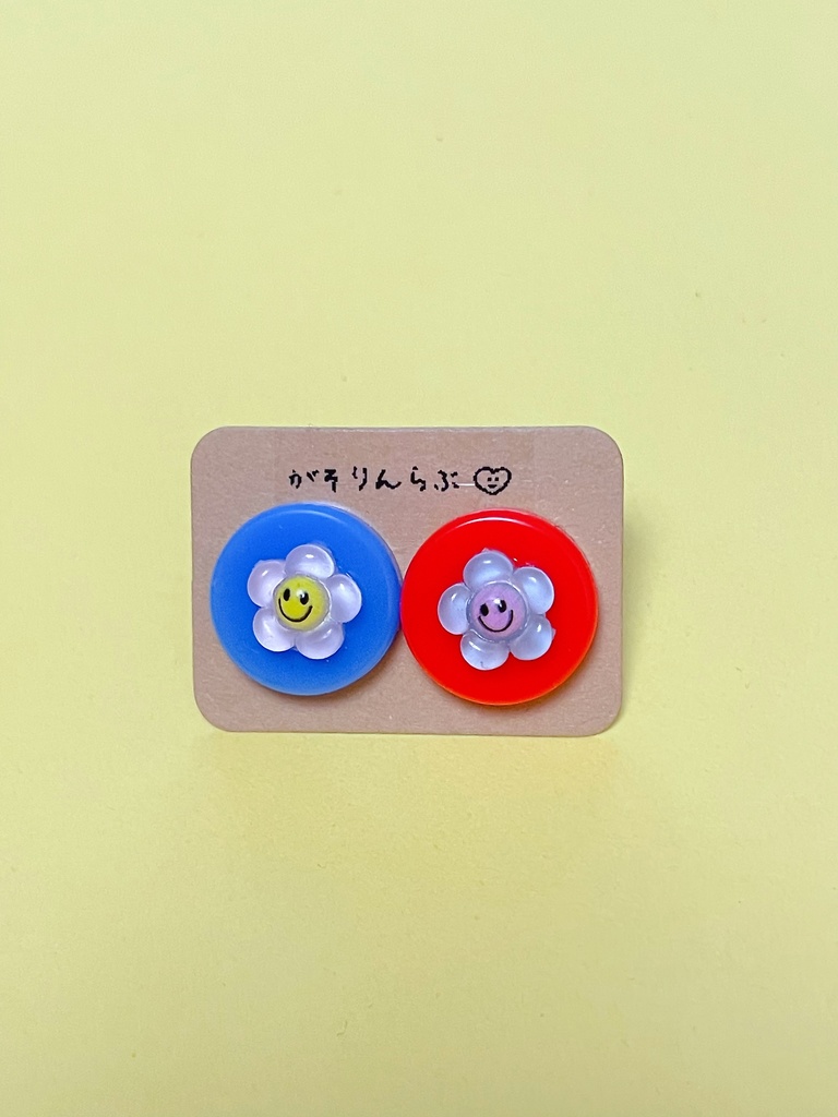 フラワーにこちゃんのカラフルピアス