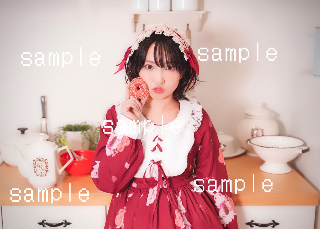 【A】桃ちゃんのデータブロマイド【赤ロリータ】