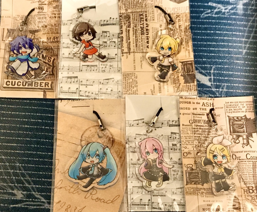 おててつないでなかよしストラップ