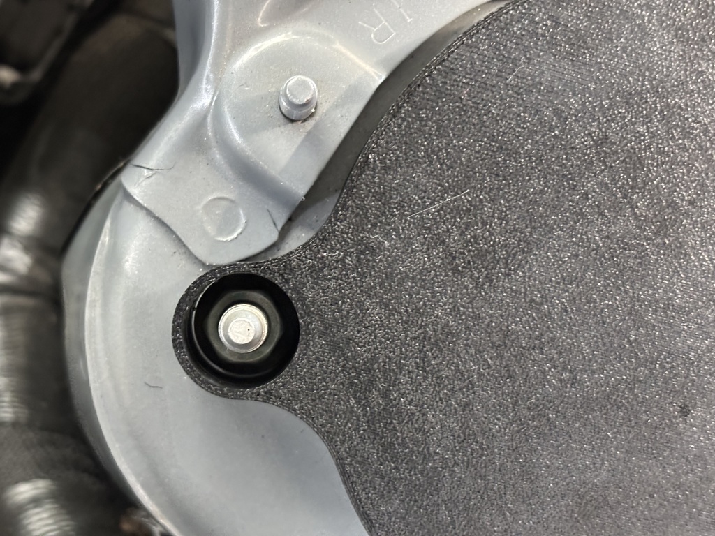 GR86 汚れ防止ストラットカバー 左右セット ボルト止め式