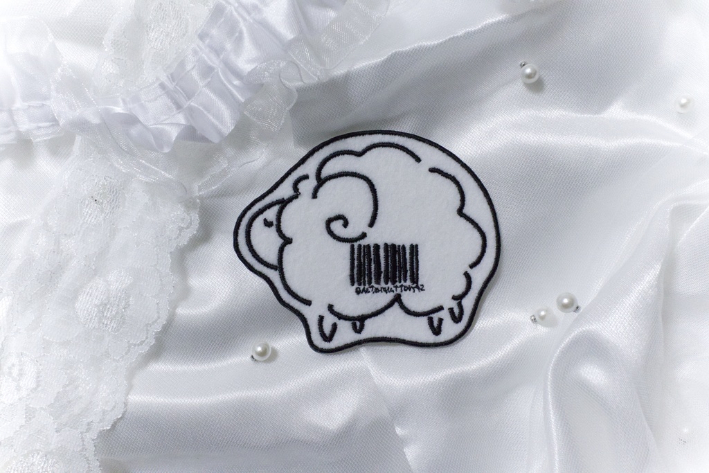 羊刺繍ワッペンシール memorial ver.