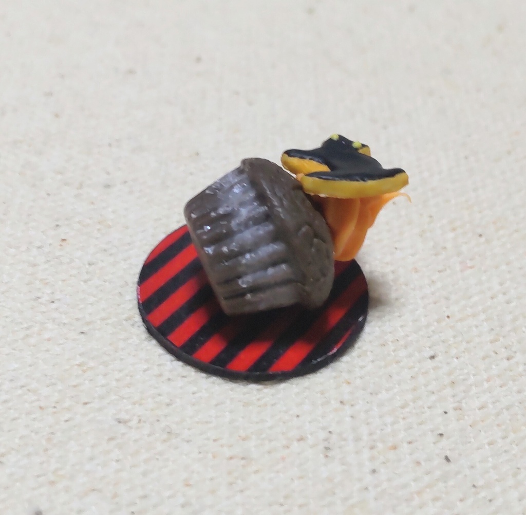 約1/6サイズ ミニチュアフード ハロウィン カップケーキ 黒猫