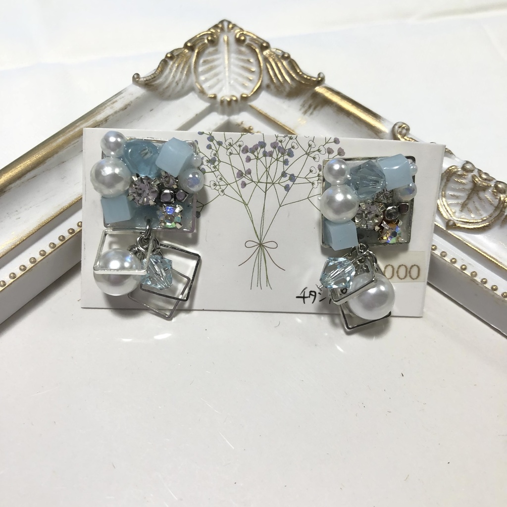 ひゃみさんイメージピアス
