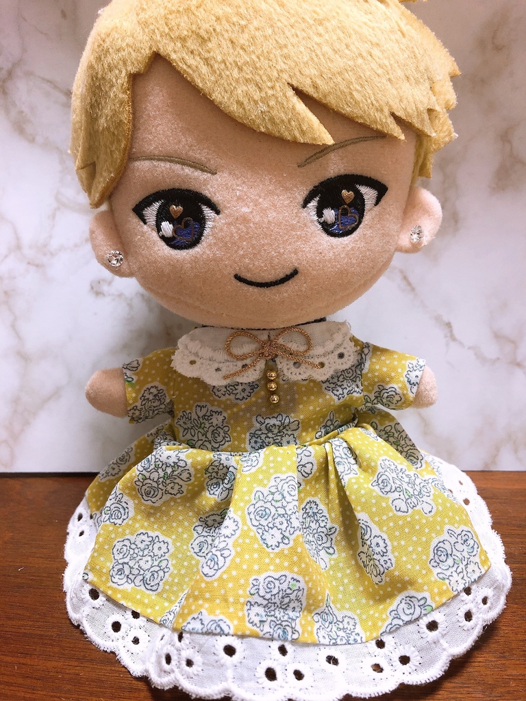 ぬい服 小花柄黄色ワンピース