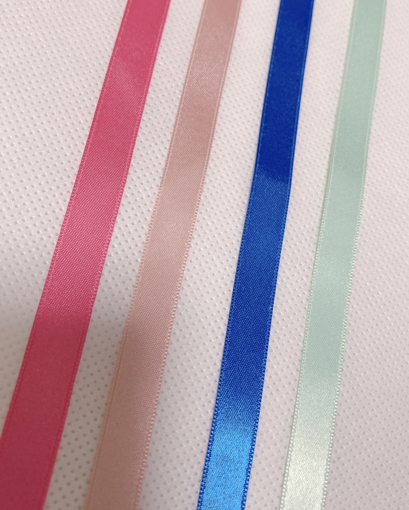 お花とリボンの推しピアス