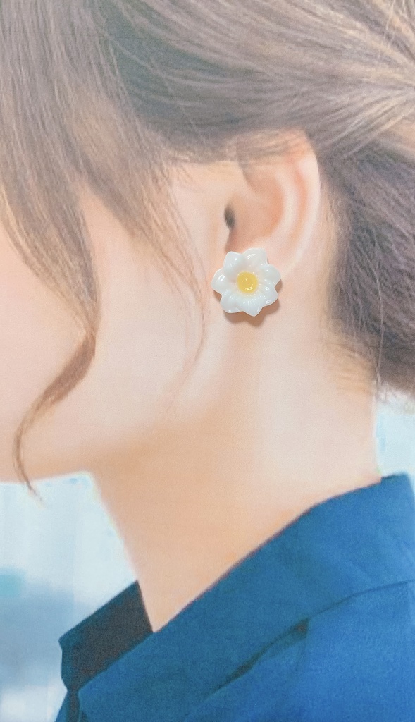 ハンドメイド シンプルなフラワーピアス