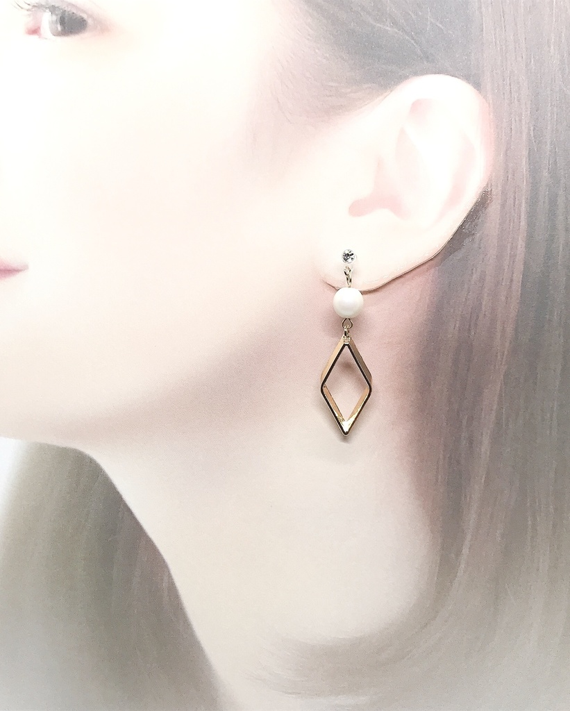 シンプルパールイヤリング*ピアス*