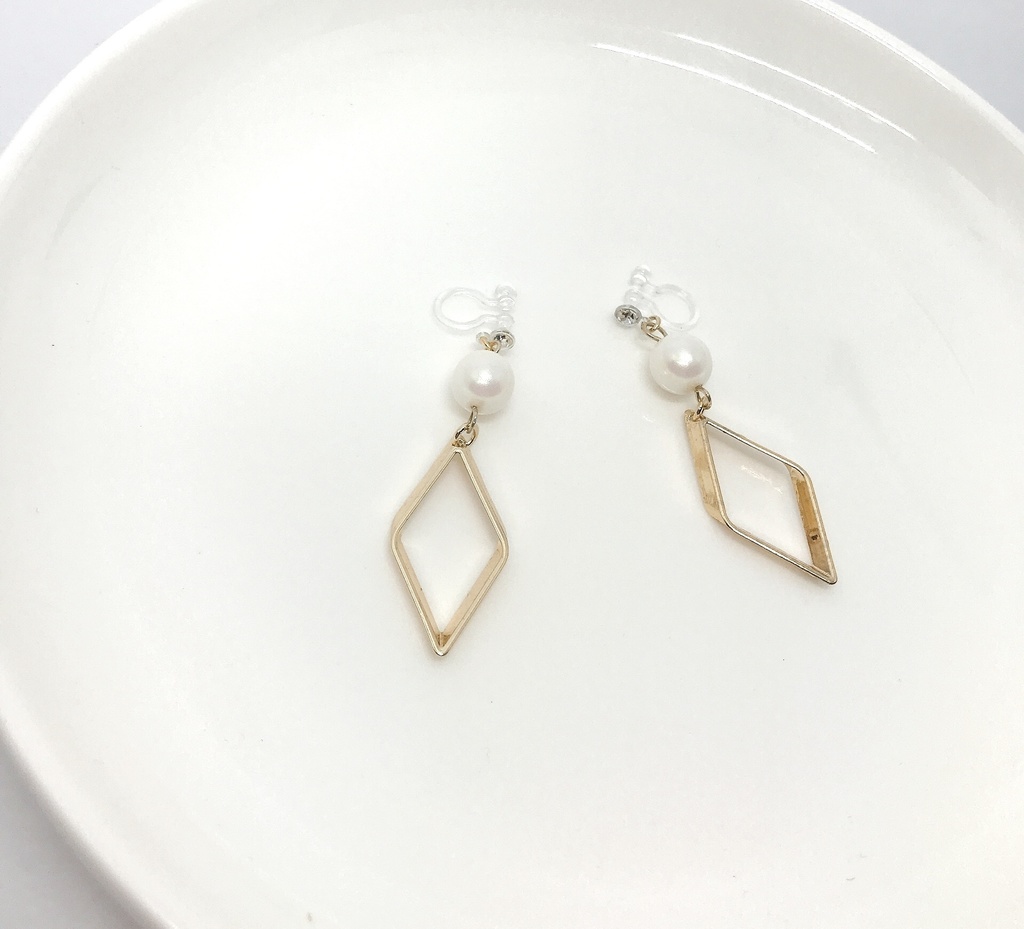 シンプルパールイヤリング*ピアス*