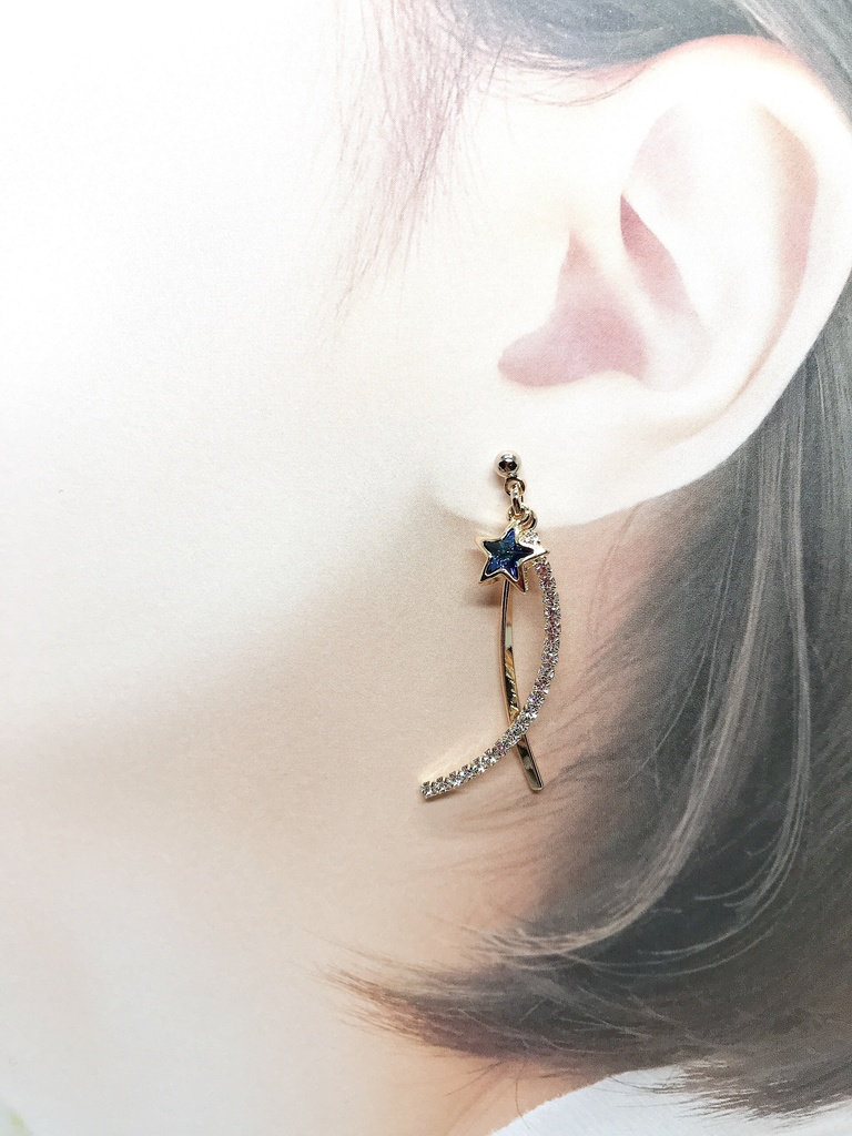 (両耳用)蒼い流れ星イヤリング*ピアス*