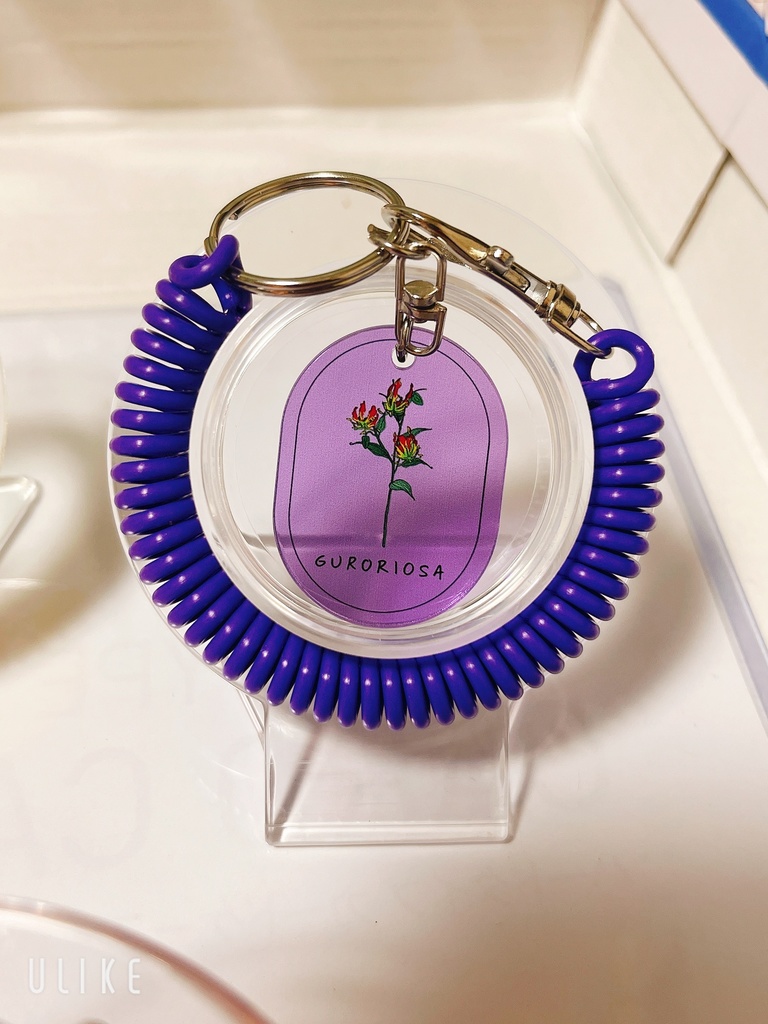 【お花のアクリルスパイラルキーホルダー】