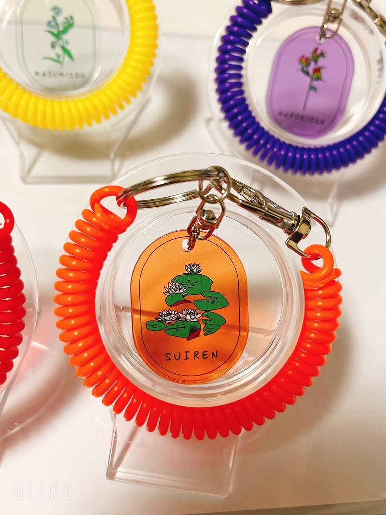【お花のアクリルスパイラルキーホルダー】