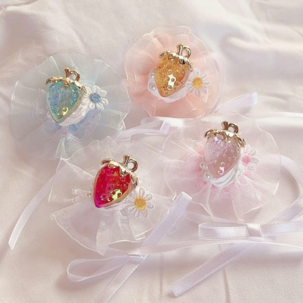 🍓✨いちごとホイップクリームのヘッドドレス𓂃𓈒𓏸🍰