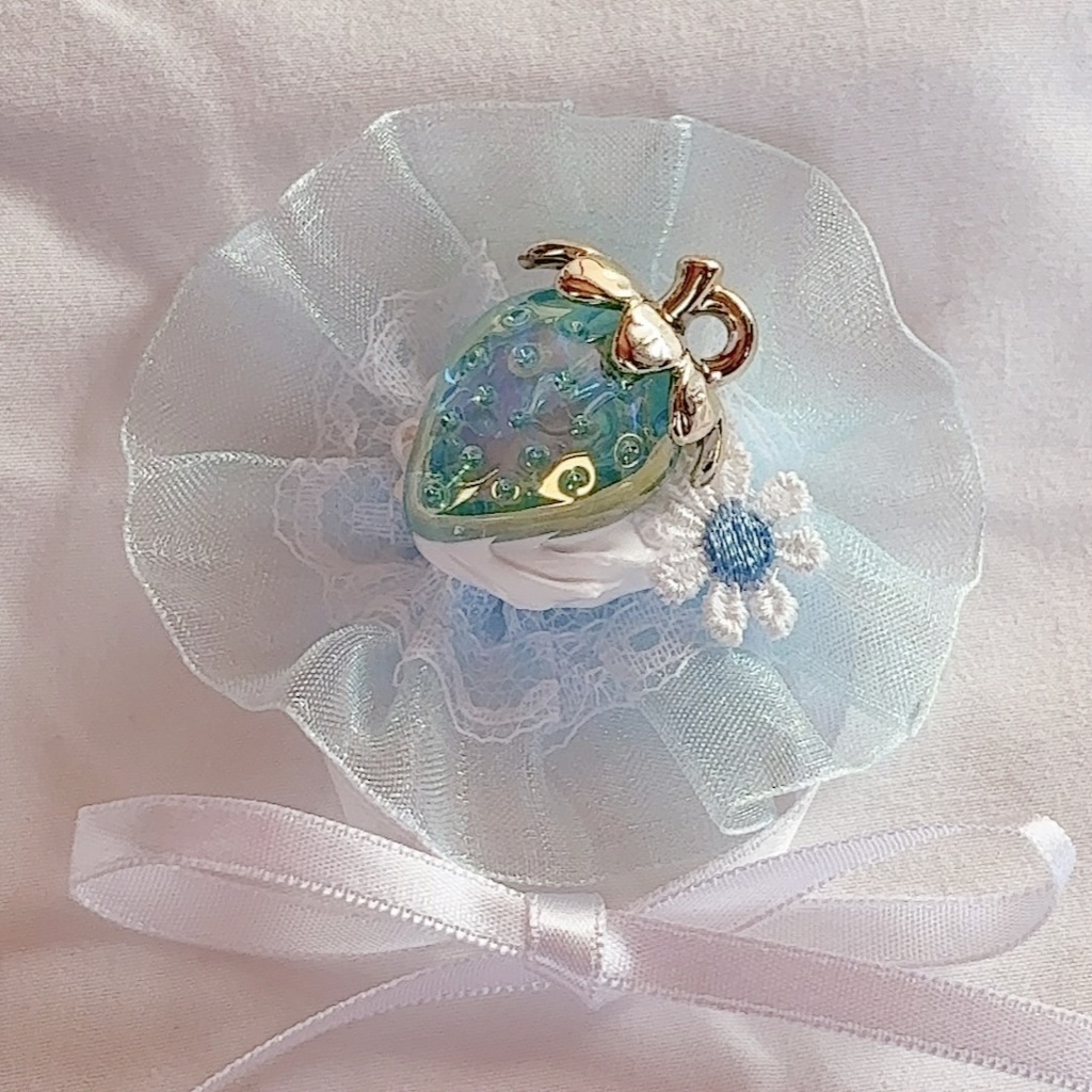 🍓✨いちごとホイップクリームのヘッドドレス𓂃𓈒𓏸🍰