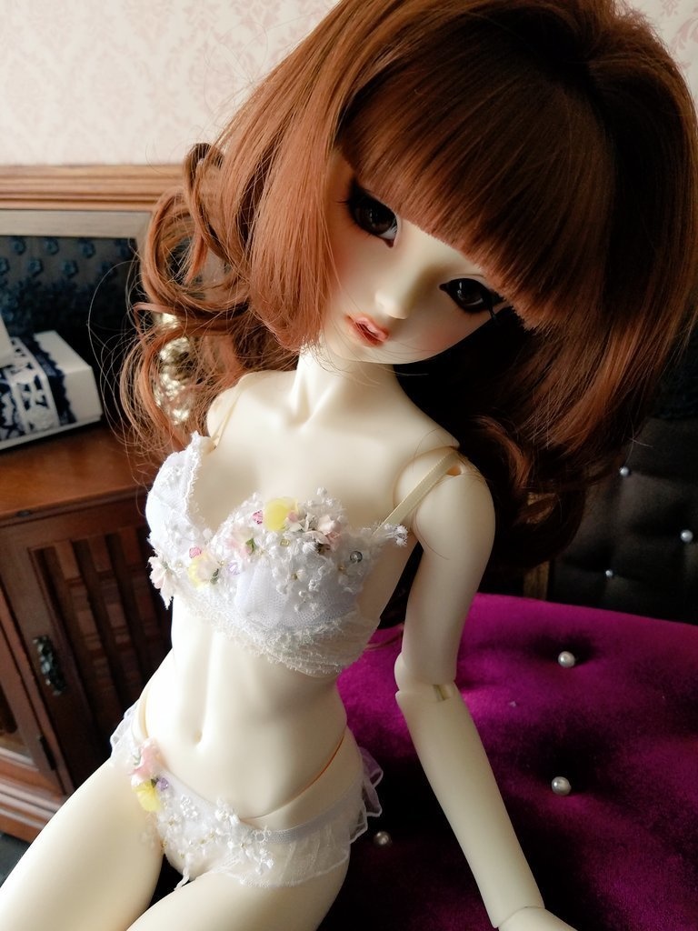 お花をたくさん縫い付けたランジェリー　SDgr DDのM胸用