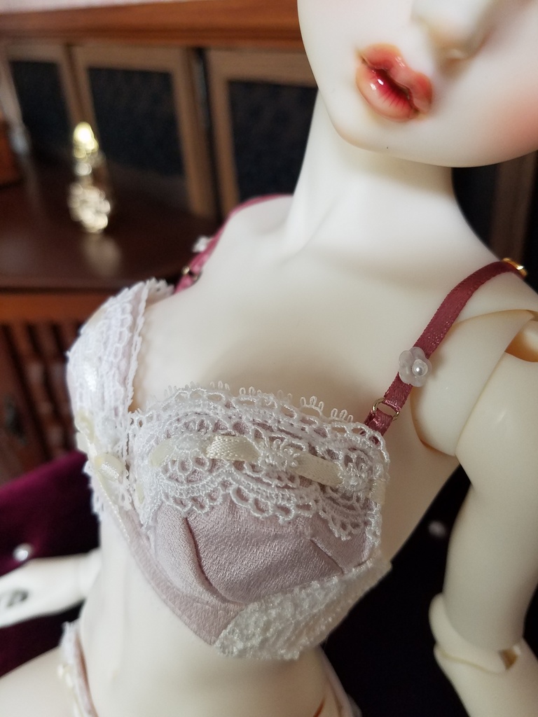 ランジェリーセット　薄ピンクシルク＋白サテンリボン