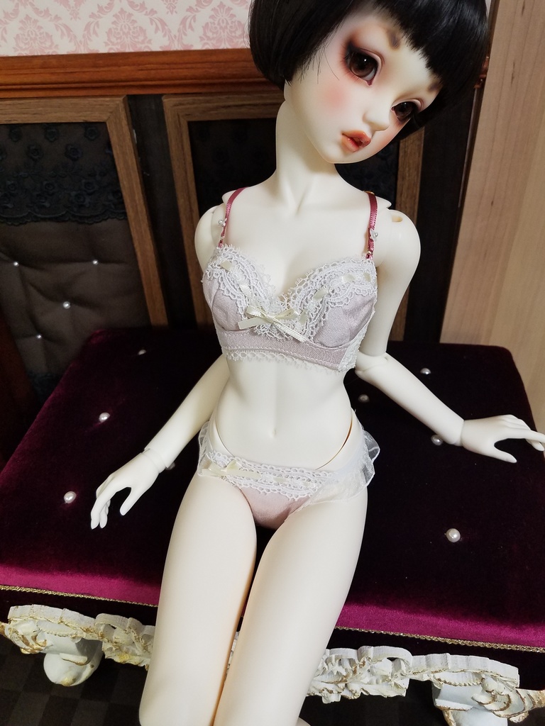 ランジェリーセット　薄ピンクシルク＋白サテンリボン