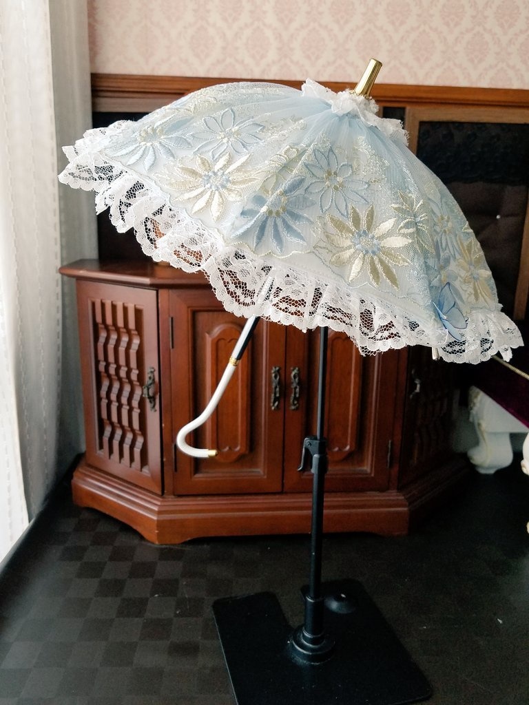 D:刺繍レースパラソル　水色＋収納袋付き