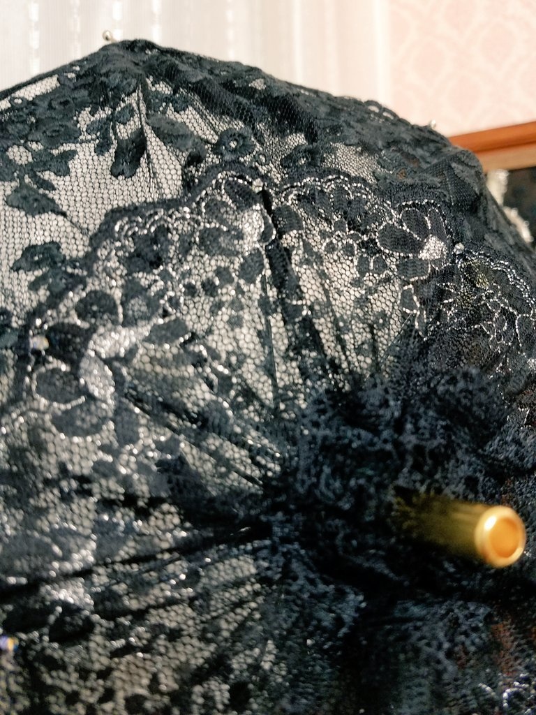 黒チュールレースベース　天使のボタン