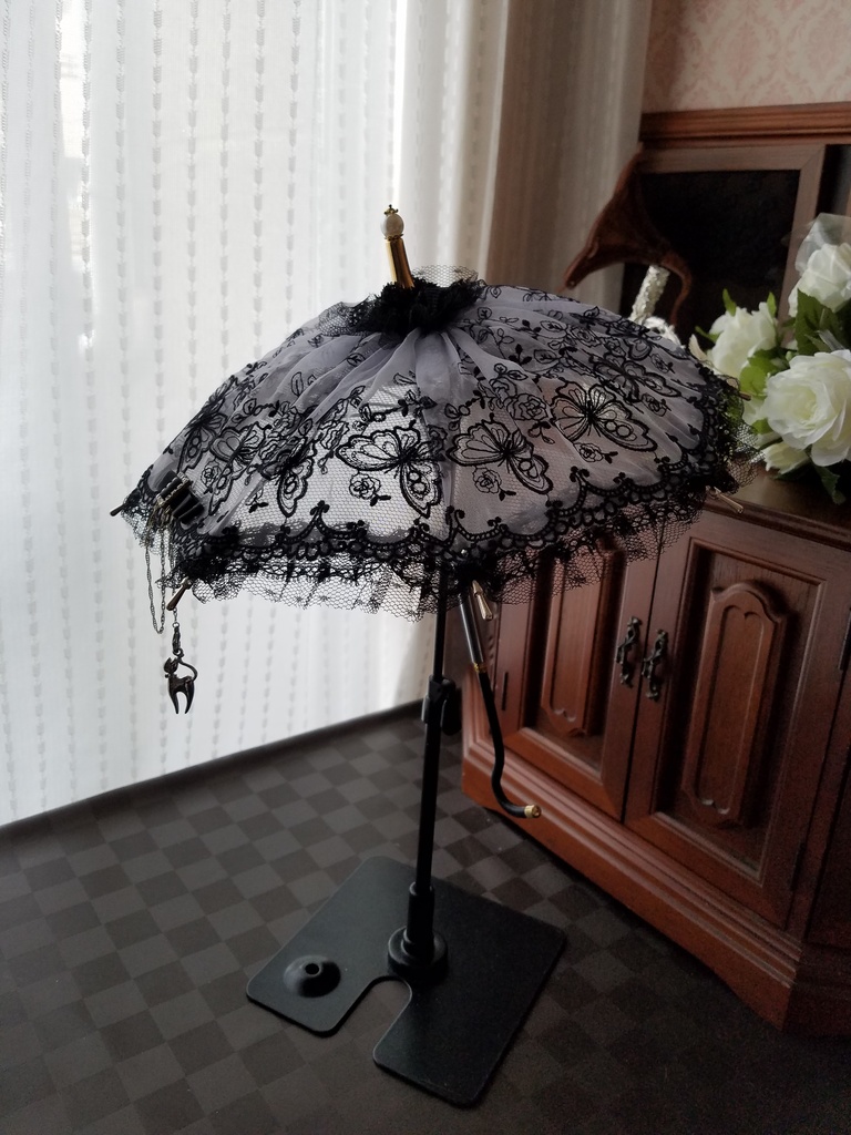 猫の日　蝶と薔薇の刺繍レース　猫チャーム付き