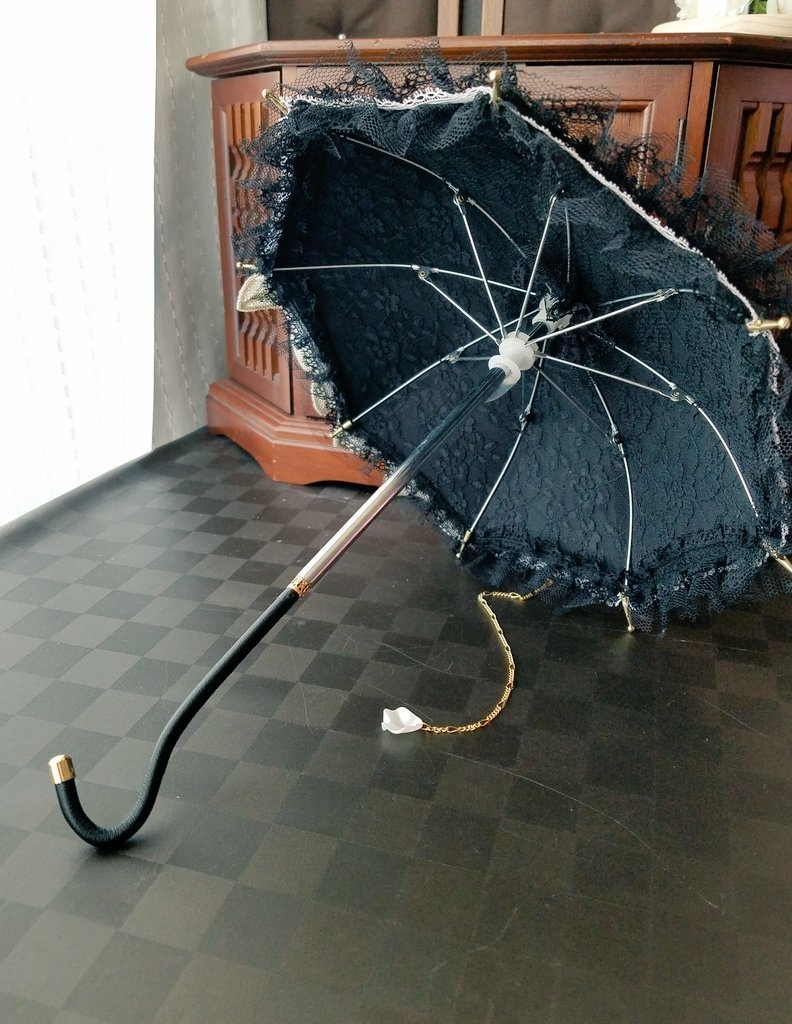 黒シルクベース　薄ピンク刺繍チュールレース　