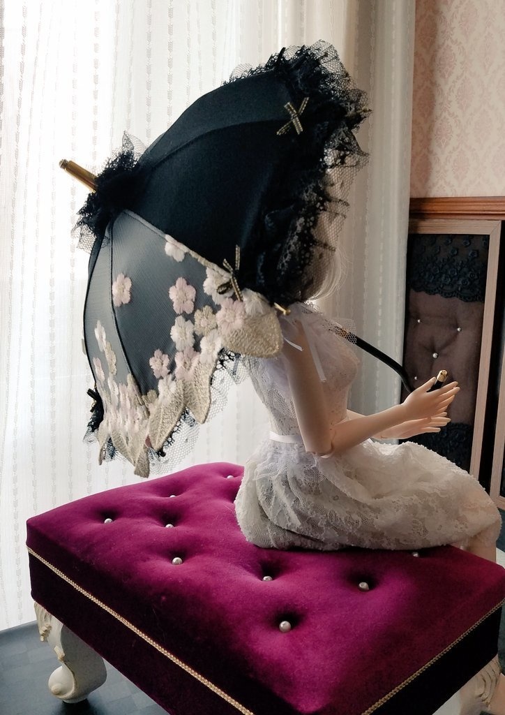 黒シルクベース　薄ピンク刺繍チュールレース　