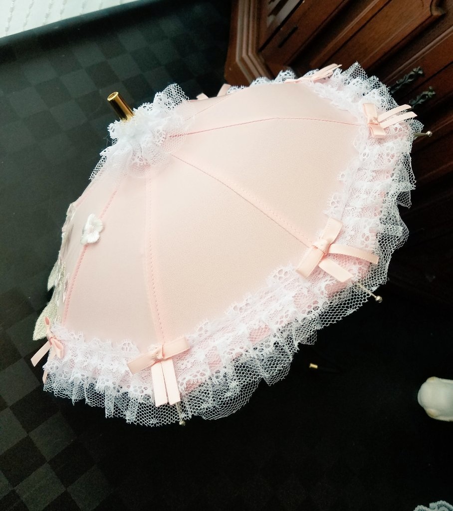 ピンクシルクベース　薄ピンク刺繍レース　