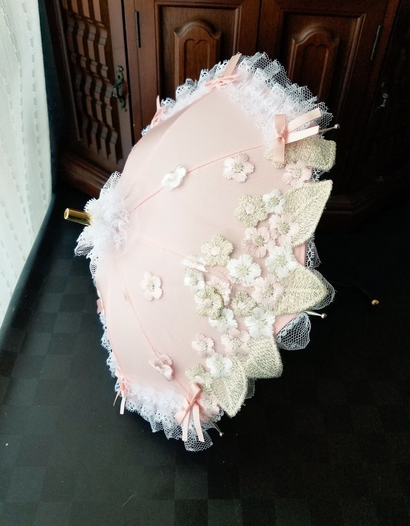 ピンクシルクベース　薄ピンク刺繍レース　