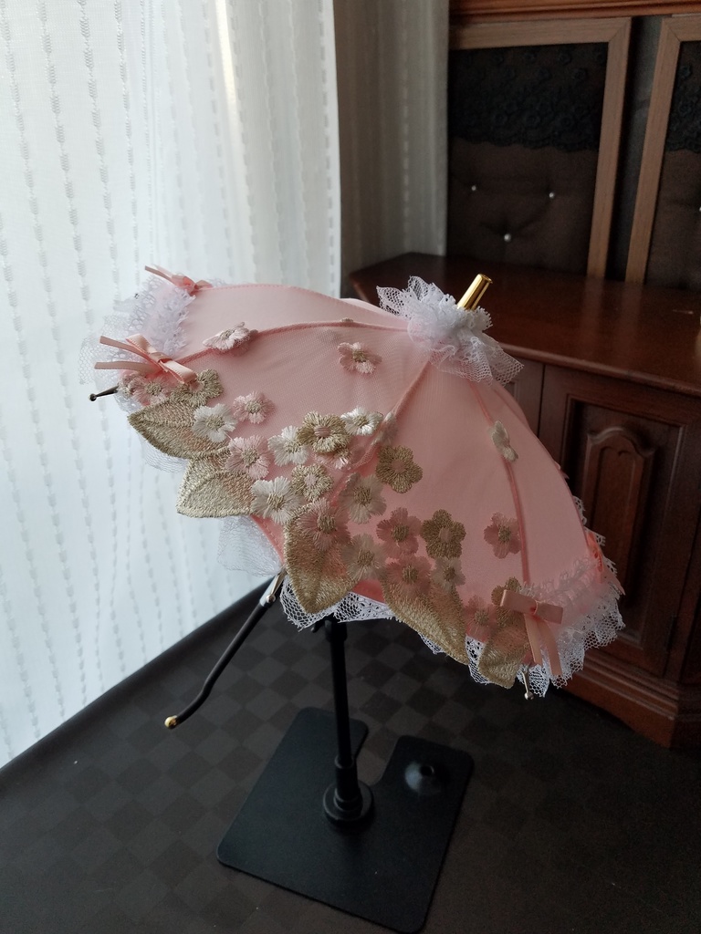 ピンクシルクベース　薄ピンク刺繍レース　