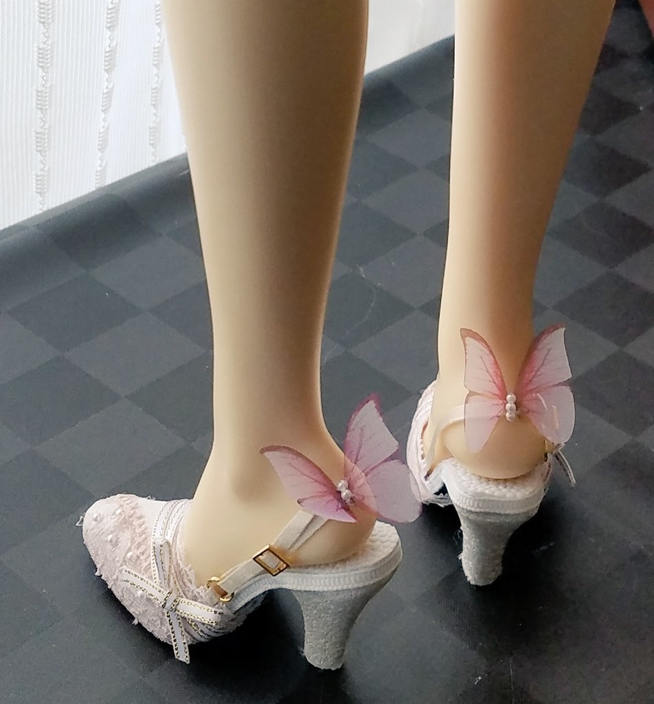 ピンクミュール　蝶ストラップ