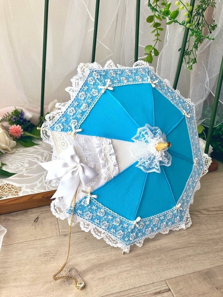 水色のパラソル　エプロンドレス風