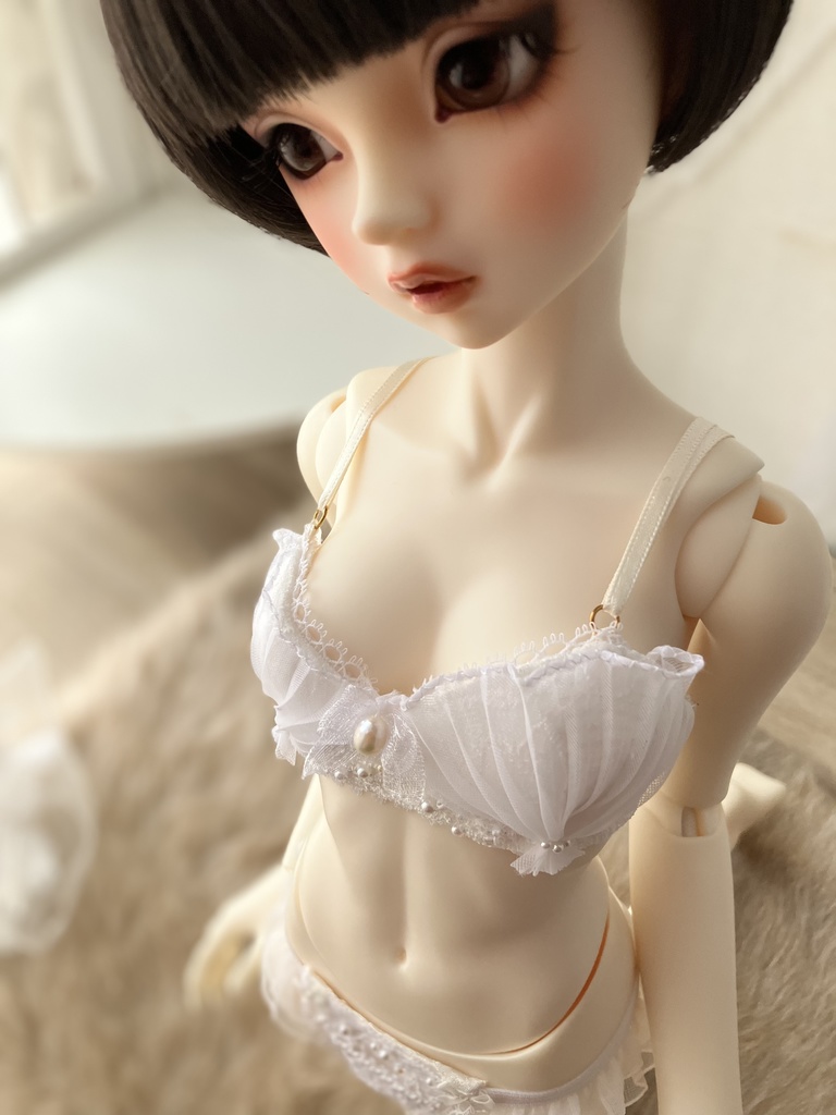 貝殻風ランジェリー　白　　ワイヤーボーン入り　DD（M胸）・SDｇｒ