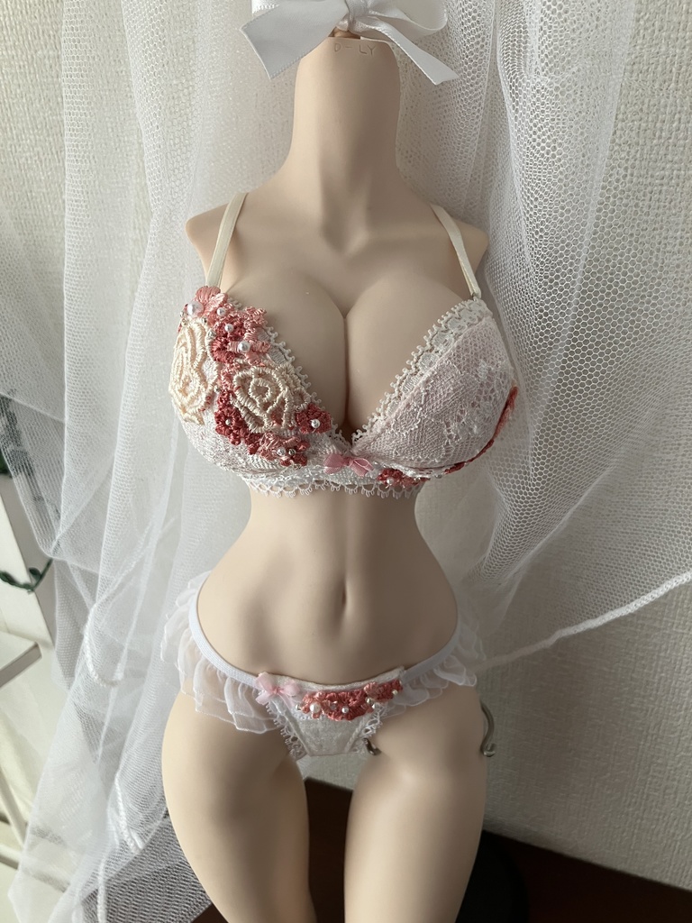 DDDY専用ランジェリーセット　F：ピンクの薔薇ブレード: