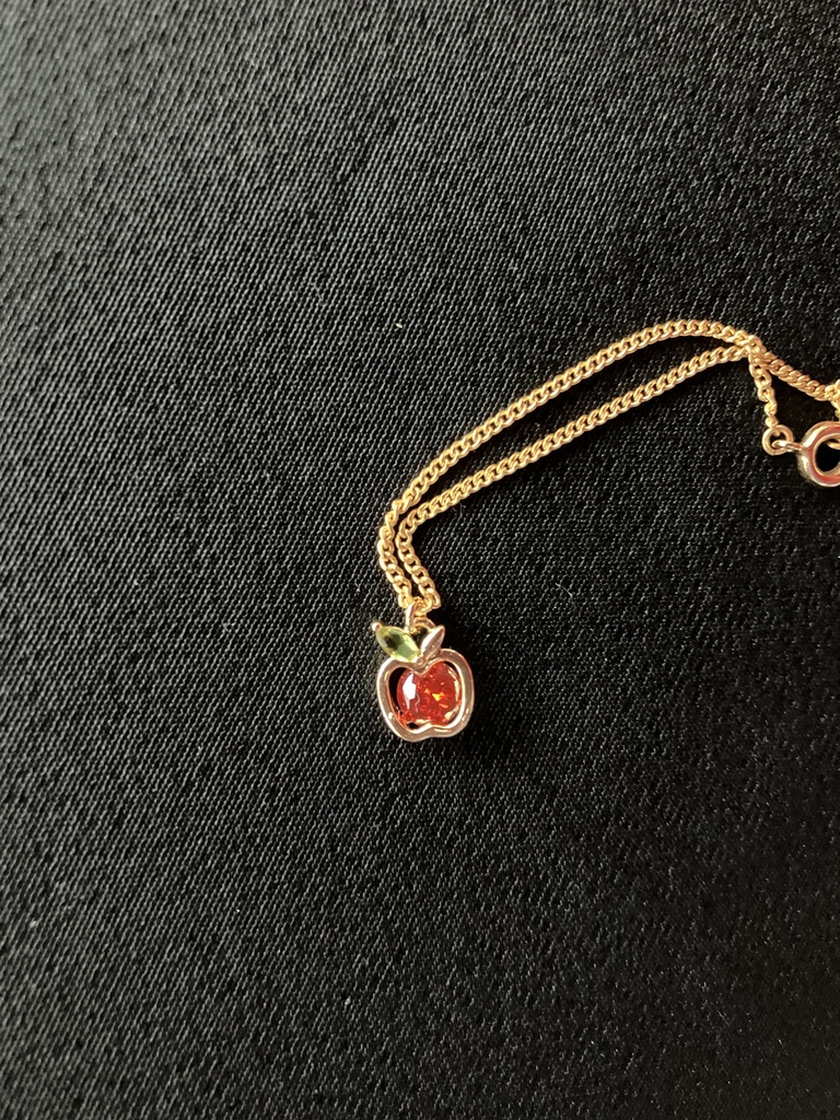 リンゴペンダント　キラキラリンゴ🍎