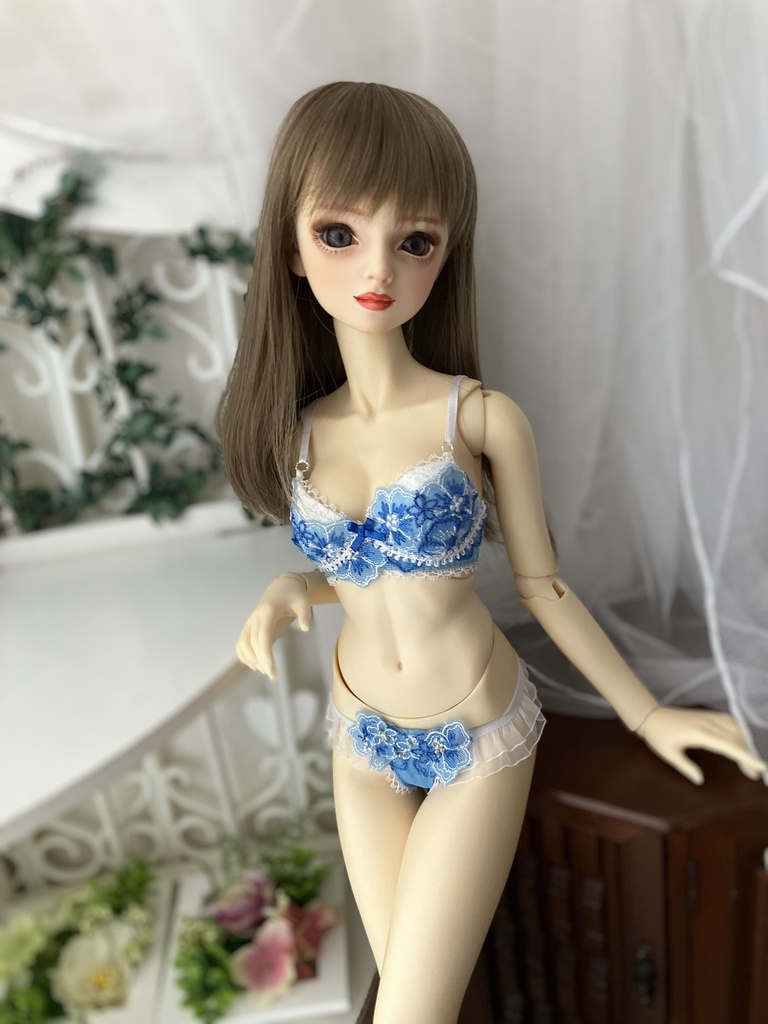 【推奨サイズ：SDgr　ＤＤ(M胸)】青い花束のブラショーツセット　