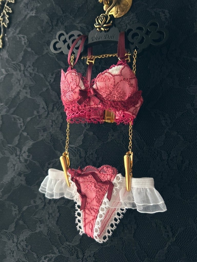 MDD  赤のランジェリーセット　