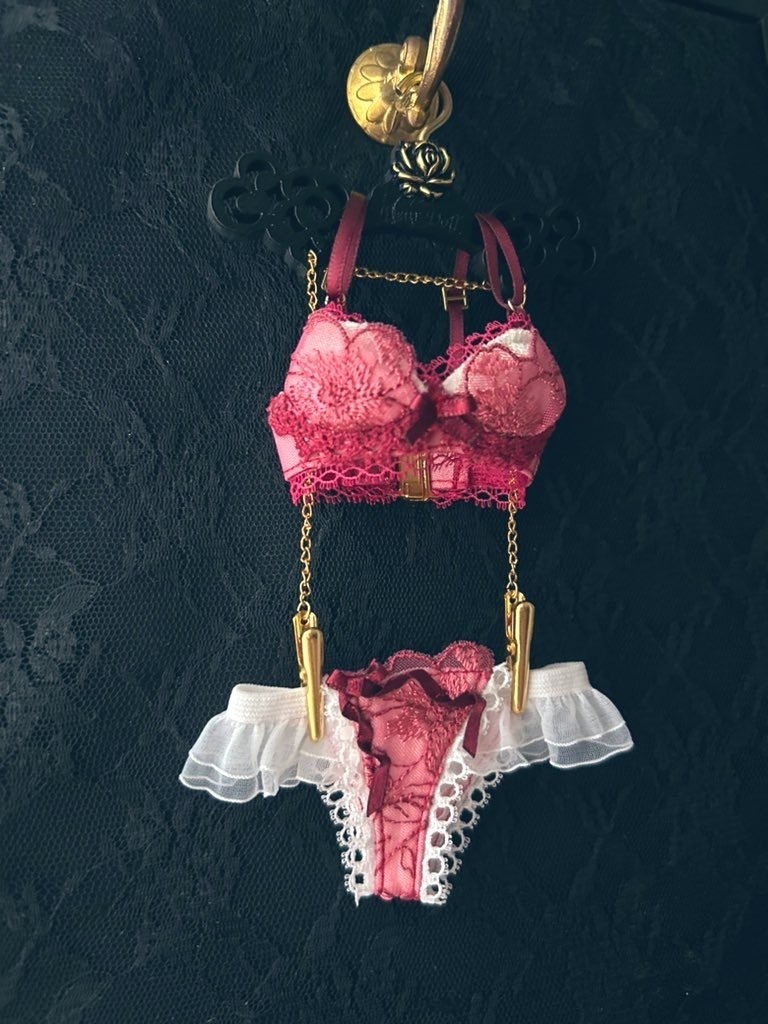 MDD  赤のランジェリーセット　