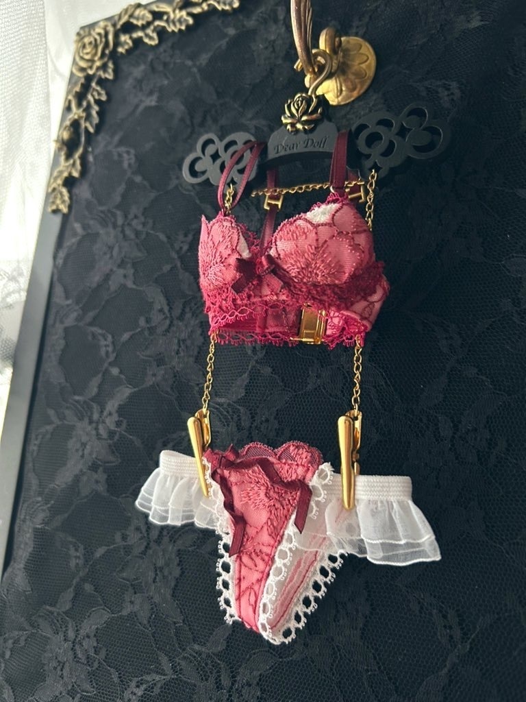 MDD  赤のランジェリーセット　