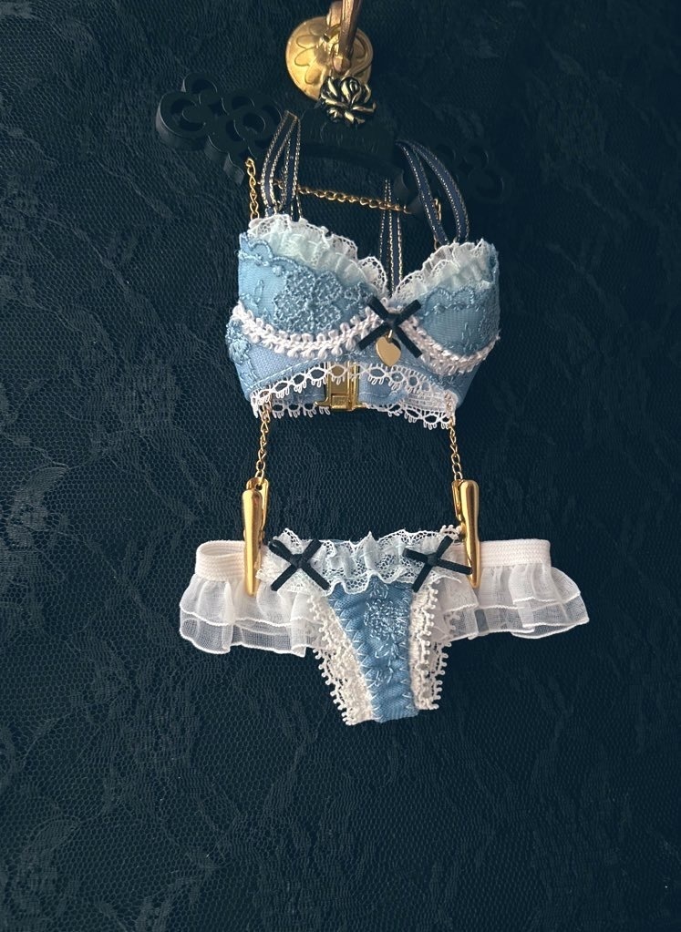 MDD　青のランジェリーセット　ハートチャーム