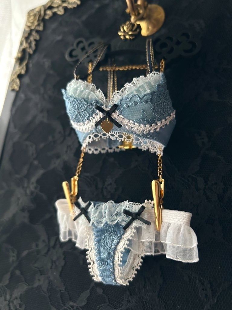 MDD　青のランジェリーセット　ハートチャーム