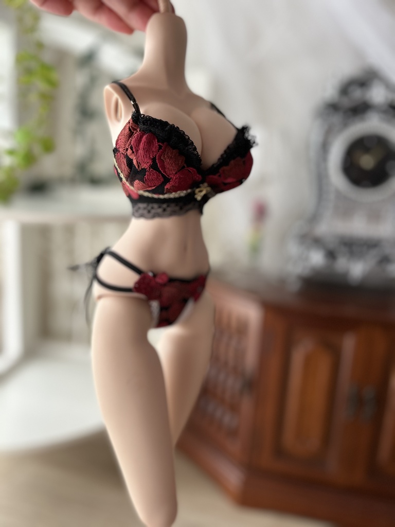 DDDY　黒バラ　A　リボンチャーム